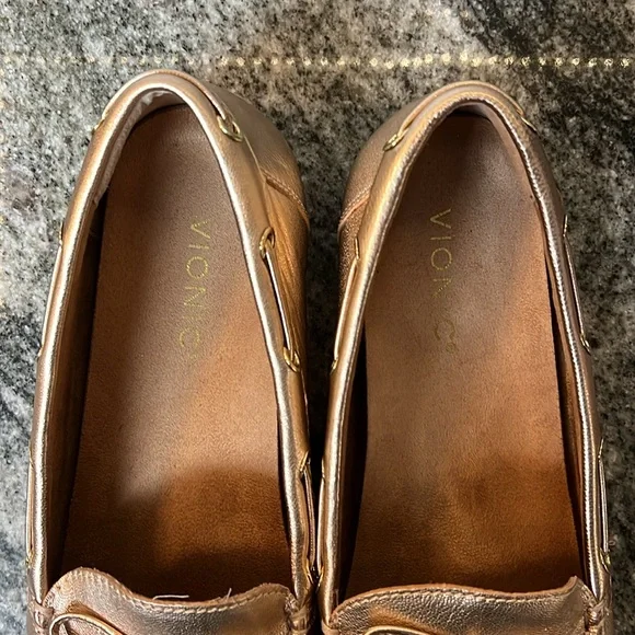 Vionic Virginia Metallic Pink Rose Gold Comfort Loafers Sz 10 - Picture 2 of 6